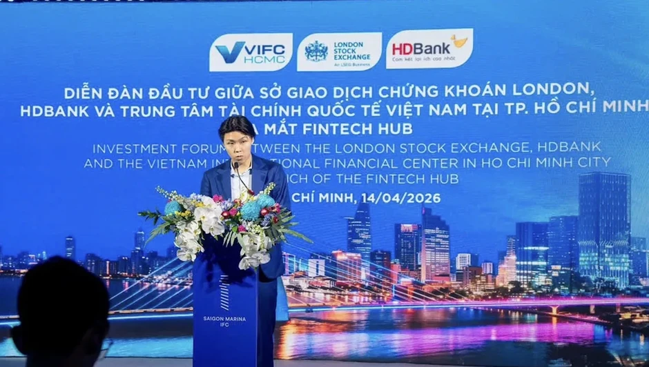 Con trai, con gái tỷ phú Việt Nam gia tăng hiện diện tại các "sân chơi" mới Con trai, con gái tỷ phú Việt Nam gia tăng hiện diện tại các "sân chơi" mới