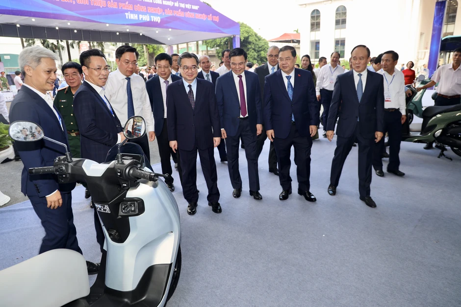 Công nghiệp hỗ trợ vẫn “rộng mà chưa sâu, nhiều mà chưa mạnh” Công nghiệp hỗ trợ vẫn “rộng mà chưa sâu, nhiều mà chưa mạnh”