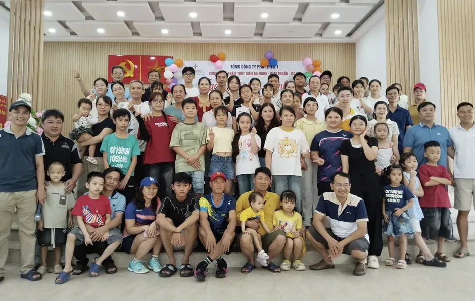 Công ty cổ phần Thủy điện Đa Nhim - Hàm Thuận - Đa Mi tri ân người lao động Công ty cổ phần Thủy điện Đa Nhim - Hàm Thuận - Đa Mi tri ân người lao động