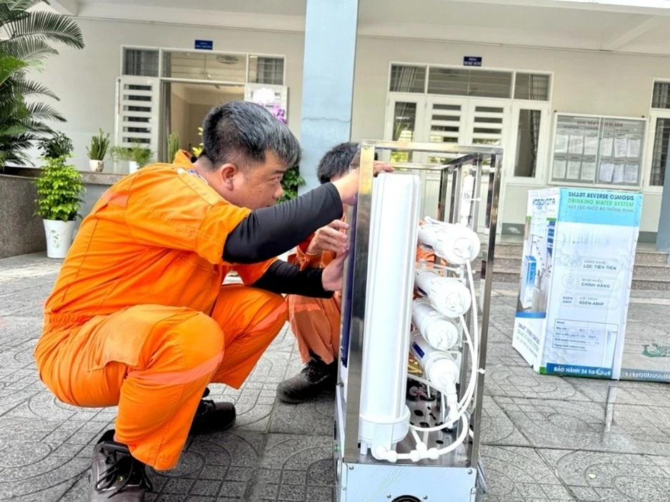 Công ty EPS bàn giao công trình thanh niên “Nước sạch cho em” Công ty EPS bàn giao công trình thanh niên “Nước sạch cho em”