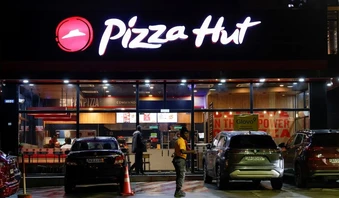 Công ty mẹ bết bát, bán chuỗi Pizza Hut giá 2,7 tỷ USD