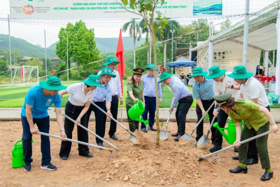 C.P. Việt Nam đặt mục tiêu trồng thêm 1,5 triệu cây xanh C.P. Việt Nam đặt mục tiêu trồng thêm 1,5 triệu cây xanh