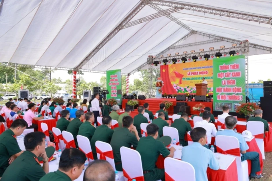 C.P. Việt Nam hỗ trợ trồng hơn 100.000 cây xanh C.P. Việt Nam hỗ trợ trồng hơn 100.000 cây xanh