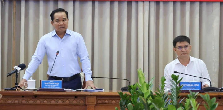 Đầu tàu kinh tế TP.HCM không thể tiếp tục chạy nhanh nếu trên 'đường ray cũ' Đầu tàu kinh tế TP.HCM không thể tiếp tục chạy nhanh nếu trên 'đường ray cũ'