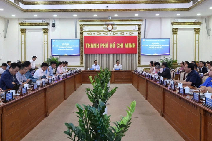 Đầu tàu kinh tế TP.HCM không thể tiếp tục chạy nhanh nếu trên 'đường ray cũ' Đầu tàu kinh tế TP.HCM không thể tiếp tục chạy nhanh nếu trên 'đường ray cũ'