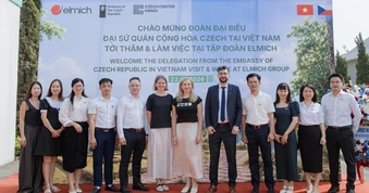Đoàn đại biểu Đại sứ quán Séc tới làm việc tại Nhà máy Elmich: Khởi động dự án La Bàn Xanh