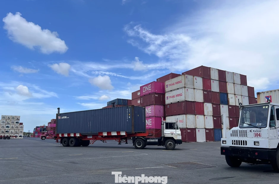 Doanh nghiệp 'ngộp thở' vì chi phí logistics tăng sốc Doanh nghiệp 'ngộp thở' vì chi phí logistics tăng sốc