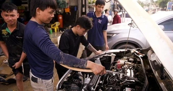 Doanh nghiệp sửa ô tô, xe máy thi nhau gia nhập thị trường