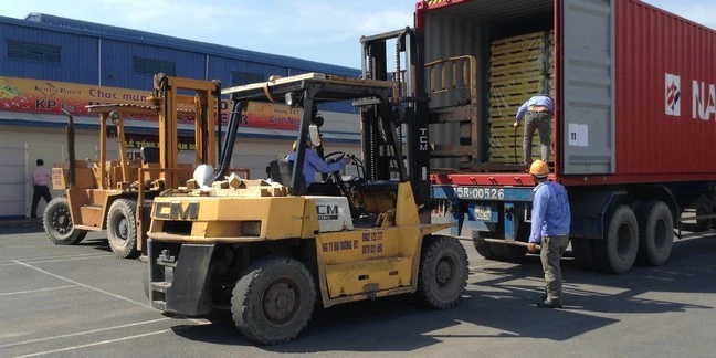 Doanh nghiệp xuất khẩu chật vật trước 'bão giá' logistics Doanh nghiệp xuất khẩu chật vật trước 'bão giá' logistics