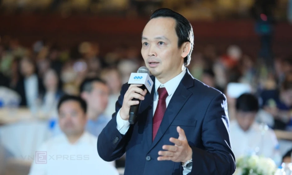Doanh nhân Trịnh Văn Quyết trở lại vai trò Chủ tịch Tập đoàn FLC Doanh nhân Trịnh Văn Quyết trở lại vai trò Chủ tịch Tập đoàn FLC