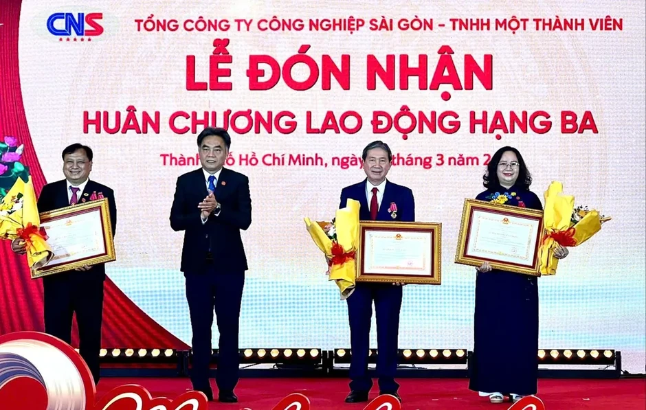 Doanh thu vượt 91.000 tỷ đồng, CNS khẳng định vai trò trụ cột công nghiệp TPHCM Doanh thu vượt 91.000 tỷ đồng, CNS khẳng định vai trò trụ cột công nghiệp TPHCM