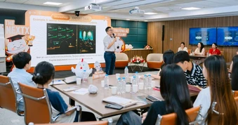 Đội ngũ giám khảo quốc tế của “The NextX - Đấu trường AI kinh doanh”