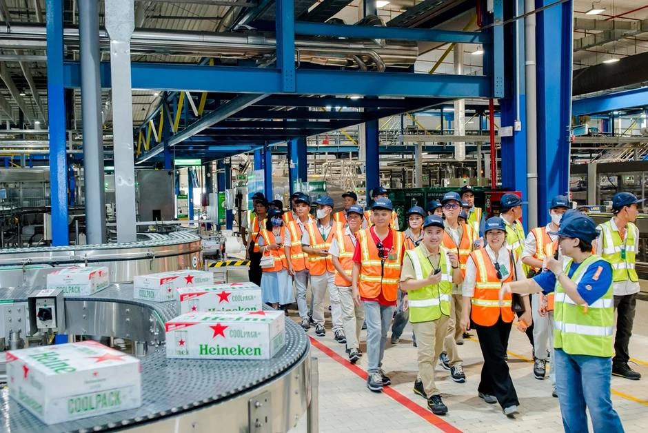 Đối tác tham quan nhà máy Heineken tại Đà Nẵng Đối tác tham quan nhà máy Heineken tại Đà Nẵng
