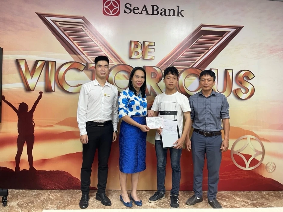 Đồng hành chắp cánh nuôi dưỡng ước mơ học sinh nghèo Đồng hành chắp cánh nuôi dưỡng ước mơ học sinh nghèo