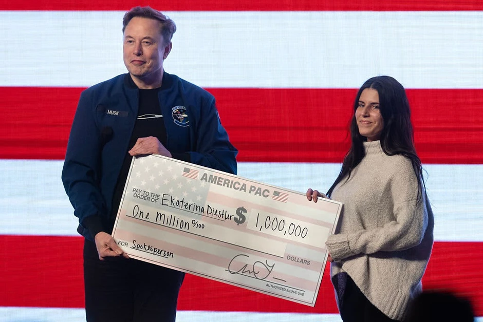 Elon Musk bị cáo buộc chi 1 triệu USD để 'mua phiếu'