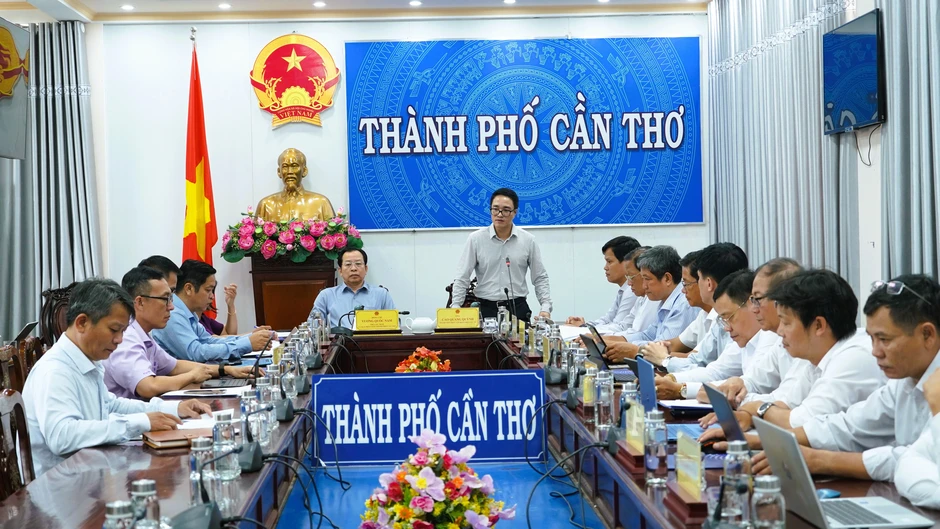 EVN làm việc với tỉnh thành phía Nam để bảo đảm cung ứng điện EVN làm việc với tỉnh thành phía Nam để bảo đảm cung ứng điện