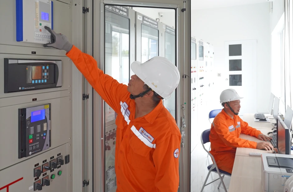 EVN làm việc với tỉnh thành phía Nam để bảo đảm cung ứng điện EVN làm việc với tỉnh thành phía Nam để bảo đảm cung ứng điện