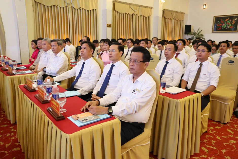 EVNCPC ghi dấu ấn với 13 giải thưởng tại Hội thi Sáng tạo kỹ thuật TP Đà Nẵng lần thứ 18 EVNCPC ghi dấu ấn với 13 giải thưởng tại Hội thi Sáng tạo kỹ thuật TP Đà Nẵng lần thứ 18
