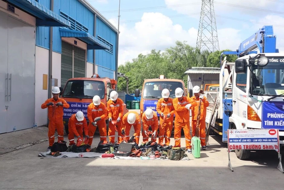 EVNHCMC diễn tập phòng chống thiên tai, tìm kiếm cứu nạn EVNHCMC diễn tập phòng chống thiên tai, tìm kiếm cứu nạn