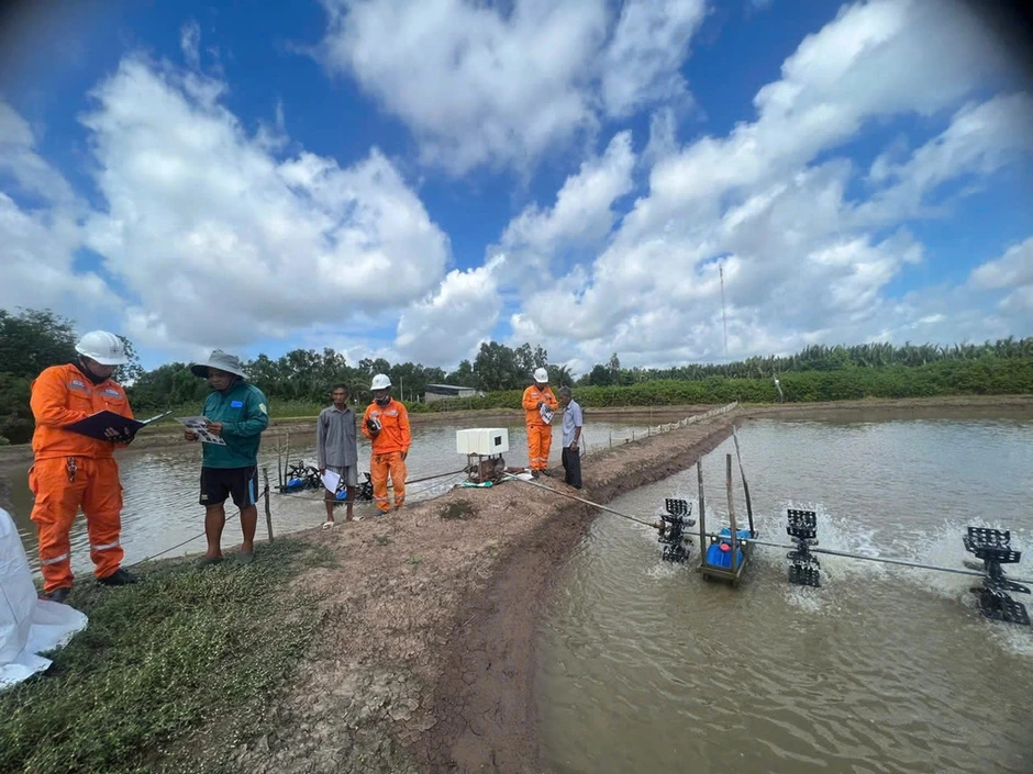 EVNSPC hướng dẫn người dân chủ động sử dụng điện an toàn EVNSPC hướng dẫn người dân chủ động sử dụng điện an toàn