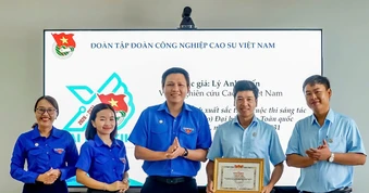 Gặp gỡ cha đẻ của biểu trưng Đại hội Đoàn toàn quốc lần thứ XIII
