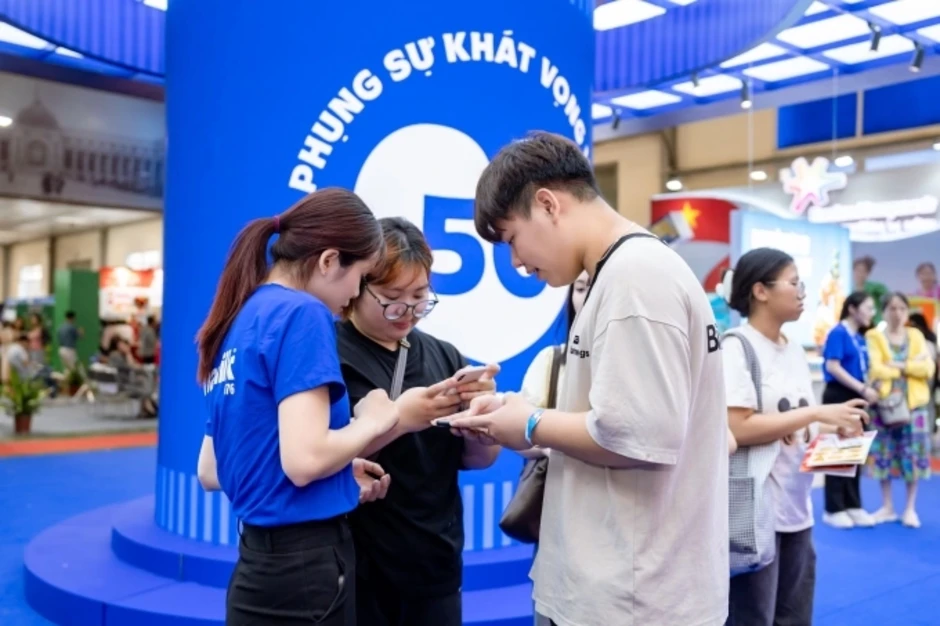 Gian hàng trải nghiệm đa giác quan của Vinamilk hút khách tại triển lãm Gian hàng trải nghiệm đa giác quan của Vinamilk hút khách tại triển lãm