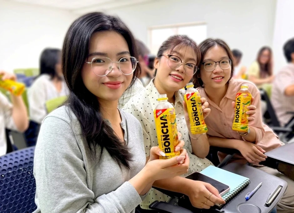 Giới trẻ giải mã sức hút của Trà Mật Ong BONCHA Chanh Nhật Yuzu Giới trẻ giải mã sức hút của Trà Mật Ong BONCHA Chanh Nhật Yuzu
