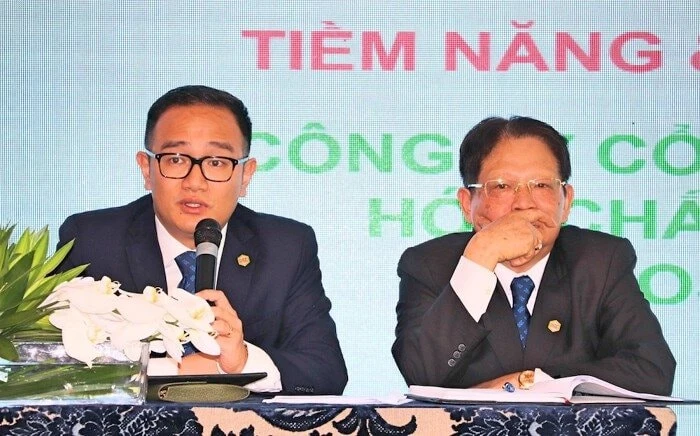 Hành trình của cha con ông Đào Hữu Huyền đưa Đức Giang từ doanh nghiệp nhà nước cổ phần hóa đến “đế chế” nghìn tỷ Hành trình của cha con ông Đào Hữu Huyền đưa Đức Giang từ doanh nghiệp nhà nước cổ phần hóa đến “đế chế” nghìn tỷ