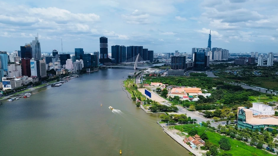 Hành trình 'ngược dòng' của doanh nhân Johnathan Hạnh Nguyễn