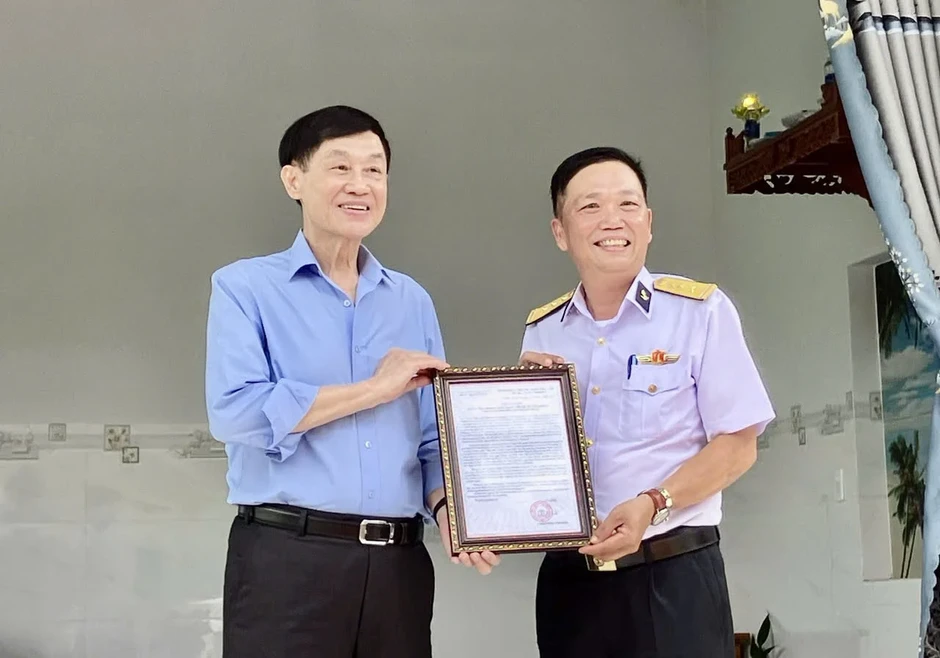 Hành trình 'ngược dòng' của doanh nhân Johnathan Hạnh Nguyễn