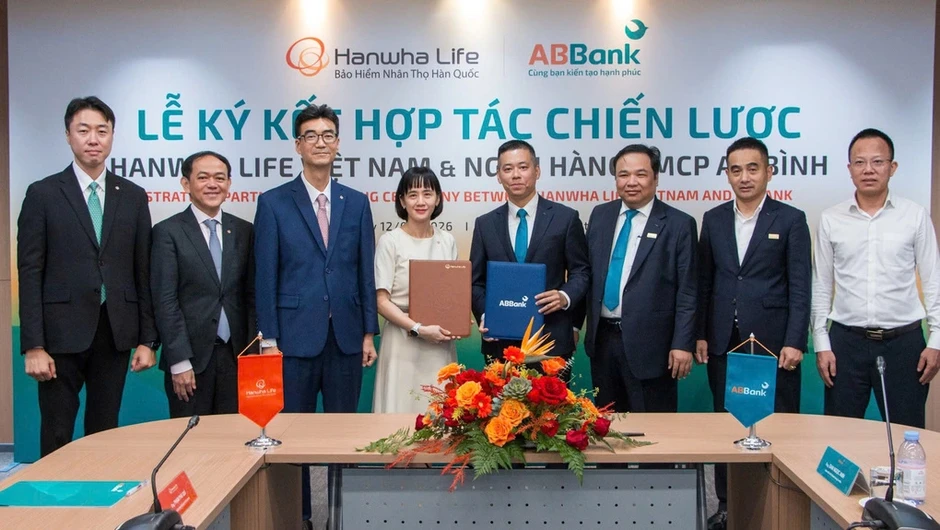 Hanwha Life hợp tác ABBank mở rộng kênh phân phối bảo hiểm Hanwha Life hợp tác ABBank mở rộng kênh phân phối bảo hiểm