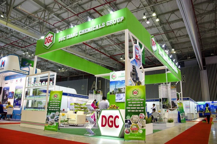 Hóa chất Đức Giang bất ngờ xanh sau 2 phiên, nhà đầu tư có nên bắt đáy? Hóa chất Đức Giang bất ngờ xanh sau 2 phiên, nhà đầu tư có nên bắt đáy?