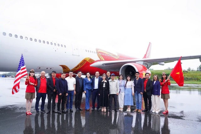 Hôm qua - 20/9, tỷ phú Nguyễn Thị Phương Thảo có mặt trên 1 chuyến bay đặc biệt Hôm qua - 20/9, tỷ phú Nguyễn Thị Phương Thảo có mặt trên 1 chuyến bay đặc biệt