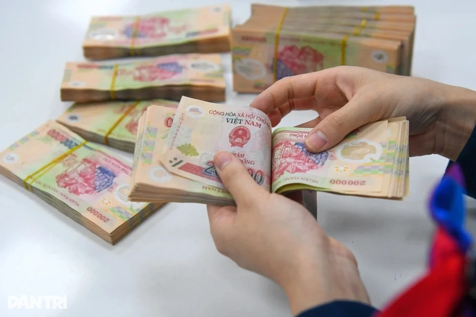 Không chỉ EVN, nhiều doanh nghiệp có hàng nghìn tỷ đồng gửi ngân hàng Không chỉ EVN, nhiều doanh nghiệp có hàng nghìn tỷ đồng gửi ngân hàng