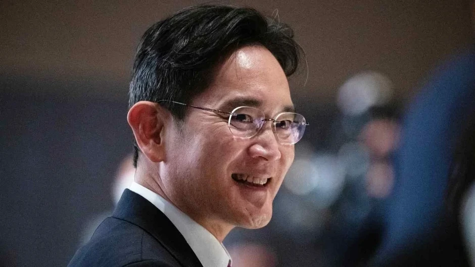 Lần đầu tiên 4 người giàu nhất Hàn Quốc đều trong gia tộc Samsung Lần đầu tiên 4 người giàu nhất Hàn Quốc đều trong gia tộc Samsung