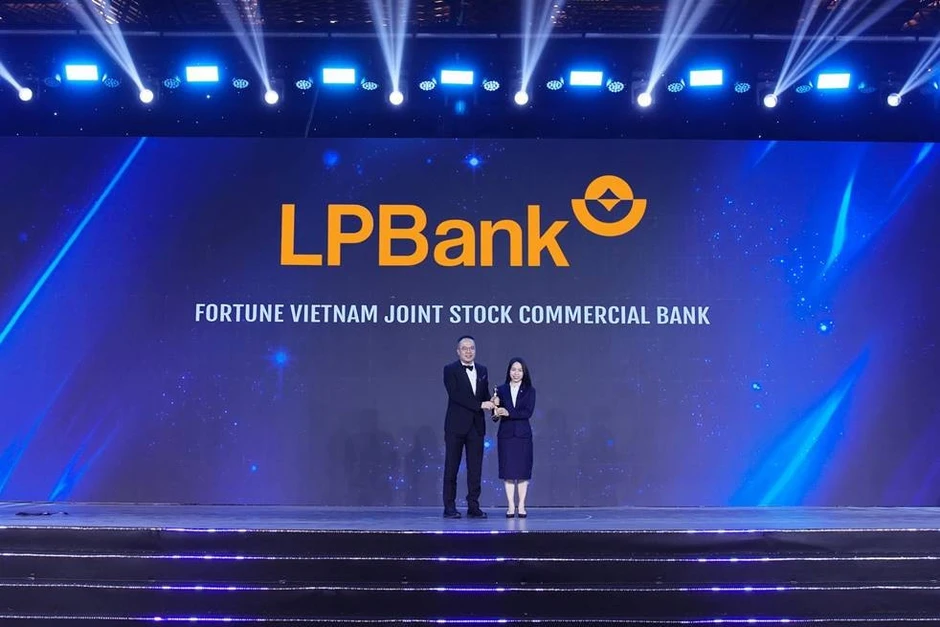 LPBank lập 'cú đúp' tại HR Asia 2026: Khi chiến lược phát triển con người trở thành lợi thế cạnh tranh LPBank lập 'cú đúp' tại HR Asia 2026: Khi chiến lược phát triển con người trở thành lợi thế cạnh tranh