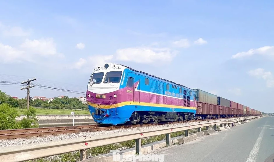 Lý do cần 'lên đời' Tổng Công ty Đường sắt Việt Nam thành tập đoàn quốc gia Lý do cần 'lên đời' Tổng Công ty Đường sắt Việt Nam thành tập đoàn quốc gia