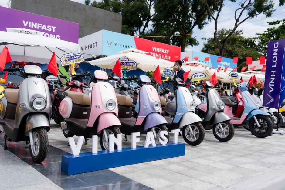 Lý do xe máy điện VinFast chinh phục người dùng Việt: Bền bỉ, hậu mãi 5 sao Lý do xe máy điện VinFast chinh phục người dùng Việt: Bền bỉ, hậu mãi 5 sao