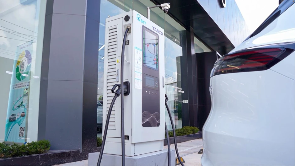 Mô hình eRoaming và đòn bẩy cho dải xe xanh Geely tại Việt Nam Mô hình eRoaming và đòn bẩy cho dải xe xanh Geely tại Việt Nam