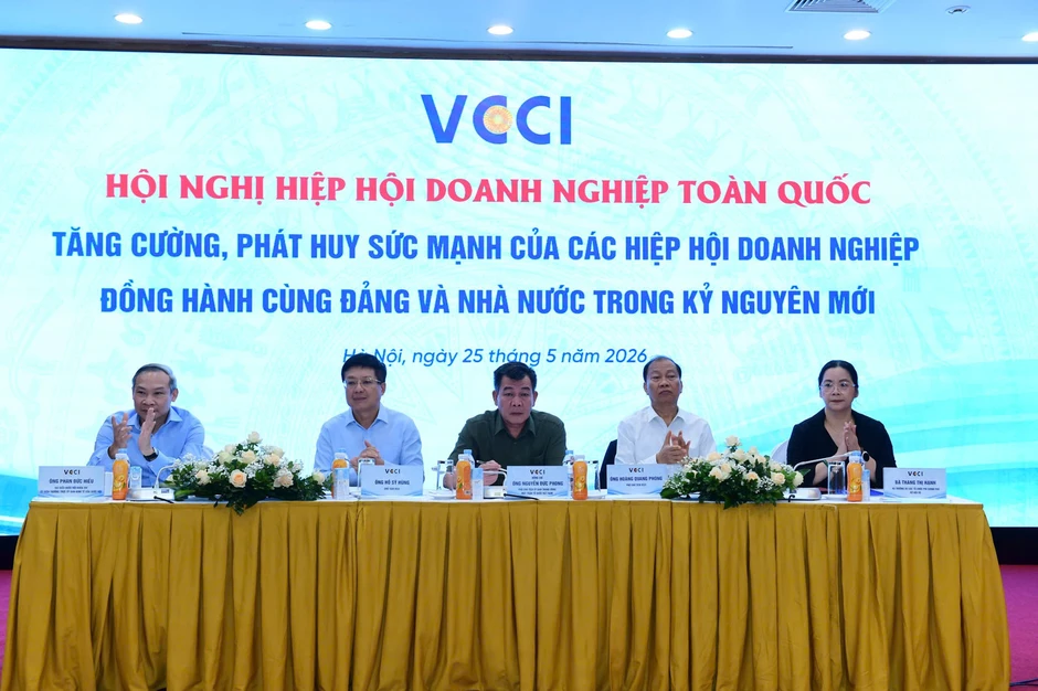 Một năm thực thi Nghị quyết 68: Thủ tục hành chính còn phức tạp, chồng chéo Một năm thực thi Nghị quyết 68: Thủ tục hành chính còn phức tạp, chồng chéo