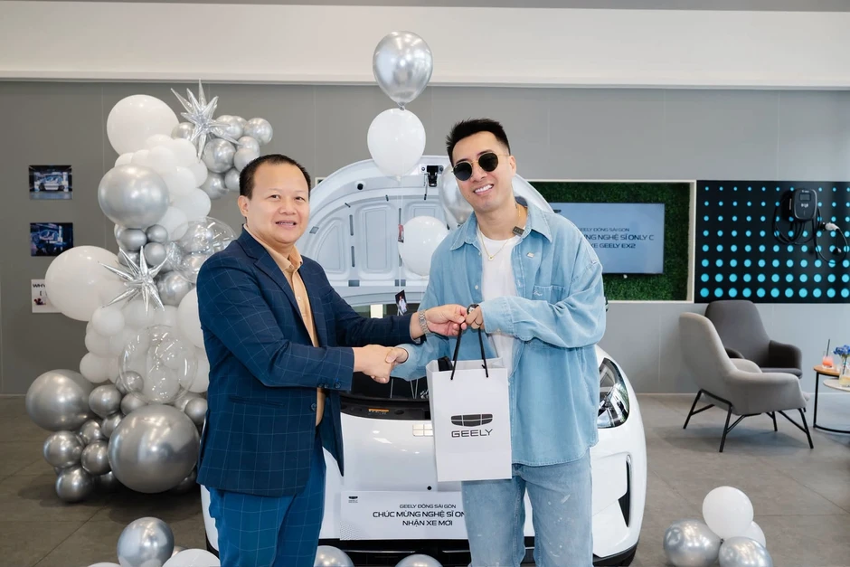 Mua Geely EX2 trong 5 phút, Only C nói gì sau một tháng? Mua Geely EX2 trong 5 phút, Only C nói gì sau một tháng?