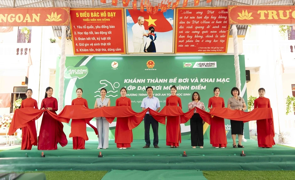 Nestlé Việt Nam trao tặng bể bơi và lớp dạy bơi mô hình điểm tại Bắc Ninh Nestlé Việt Nam trao tặng bể bơi và lớp dạy bơi mô hình điểm tại Bắc Ninh