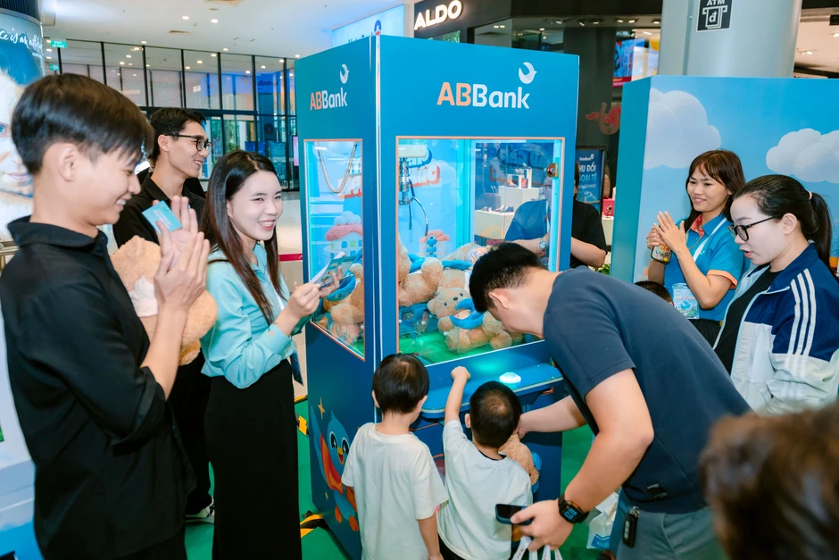 Ngân hàng chọn “Hạnh phúc”: Chuyện của ABBank và xu hướng toàn cầu Ngân hàng chọn “Hạnh phúc”: Chuyện của ABBank và xu hướng toàn cầu