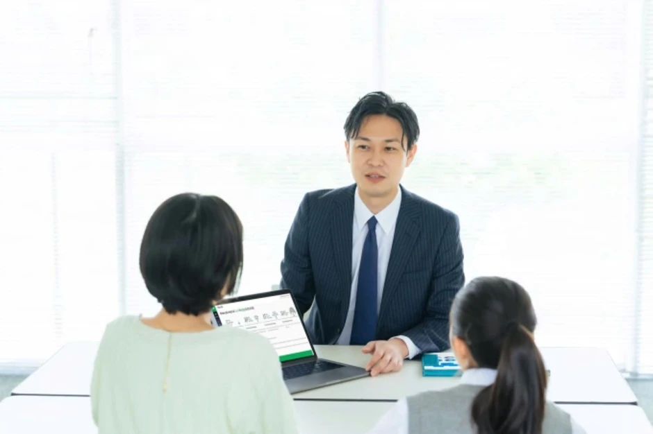 Nghề tư vấn bảo hiểm thu hút nhân sự từ nhiều lĩnh vực Nghề tư vấn bảo hiểm thu hút nhân sự từ nhiều lĩnh vực