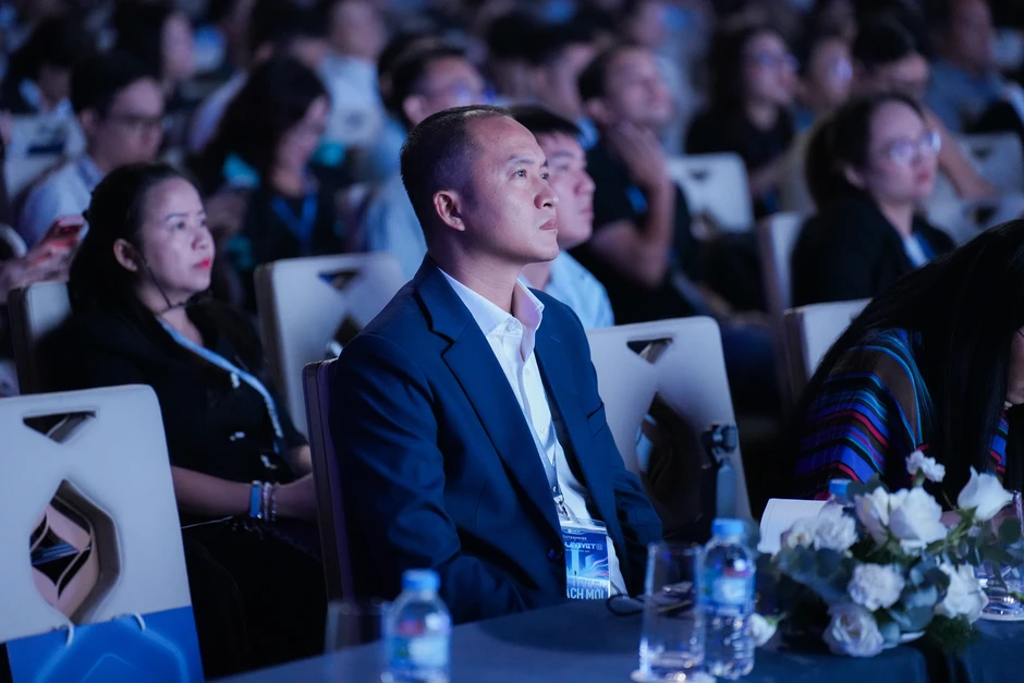 Nghịch lý cá nhân dùng nhiều AI, doanh nghiệp tăng nguy cơ rủi ro bảo mật Nghịch lý cá nhân dùng nhiều AI, doanh nghiệp tăng nguy cơ rủi ro bảo mật