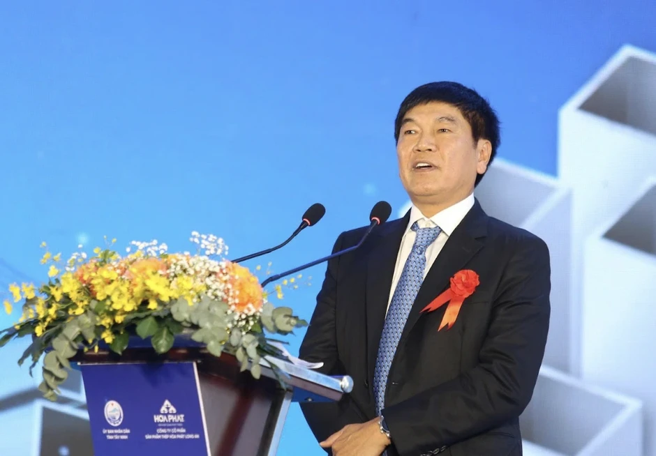 Nhà máy mới 3.000 tỷ đồng hé lộ cái bắt tay giữa "vua thép" và bầu Thắng Nhà máy mới 3.000 tỷ đồng hé lộ cái bắt tay giữa "vua thép" và bầu Thắng