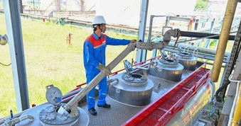Nhiên liệu sinh học Dung Quất hoạt động 100% phục vụ phối trộn xăng E10