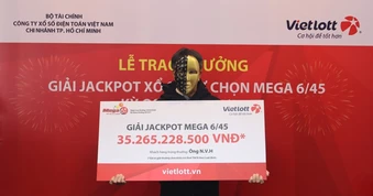 Ông nội trúng hơn 35 tỉ đồng Vietlott nhờ chọn số theo ngày sinh của cháu