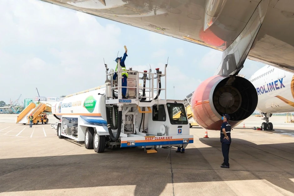 Petrolimex Aviation đảm bảo nguồn cung Jet A1 liên tục, luôn ứng phó linh hoạt Petrolimex Aviation đảm bảo nguồn cung Jet A1 liên tục, luôn ứng phó linh hoạt