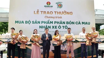 Phân bón Cà Mau vinh danh nhà phân phối xuất sắc